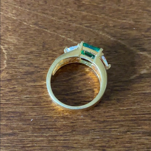 Sterling S CZ and green stone gold plated ring - Picture 4 of 6